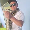 Олег, 33 года