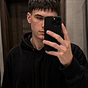 Денис, 22 года