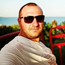 Лев, 41 год