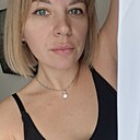 Iris, 41 год