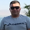 Afzal, 34 года
