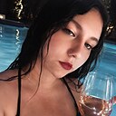 Violetta, 21 год