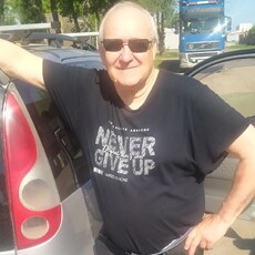 Владимир, 68 из г. Омск.