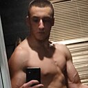 Адам, 22 года