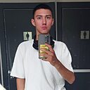 Алижан, 21 год