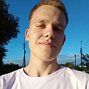 Максим, 22 года