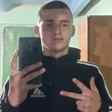 Фотография мужчины Максим, 22 года из г. Золочев (Львовская Обл)