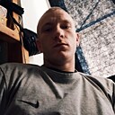 Максим, 22 года