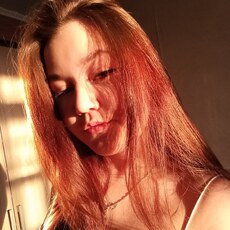 Анастасия, 21 из г. Саяногорск.