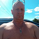 Urii, 52 года