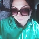 Mira, 42 года