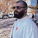 Неизвестно, 33 года