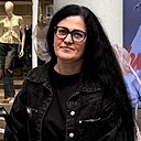 El, 52 года