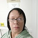 April, 47 лет