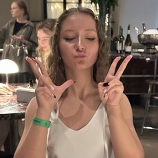 Arina, 18 из г. Санкт-Петербург.