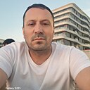 Dias, 43 года