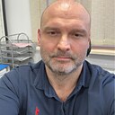 Robert, 44 года
