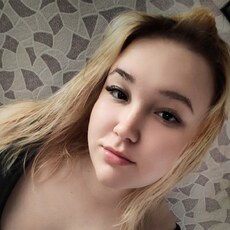 Фотография девушки Полина, 21 год из г. Глазов