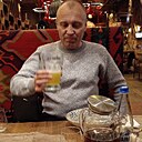 Саша, 42 года