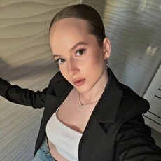 Фотография девушки Карина, 18 лет из г. Воронеж