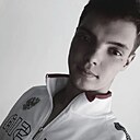 Денис, 22 года