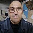 Ангола Там, 52 года