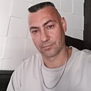 Roland, 44 года