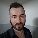 Знатный, 33 года