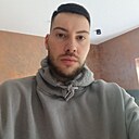 Артём, 24 года