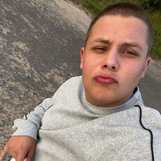 Фотография мужчины Денис, 18 лет из г. Климовичи