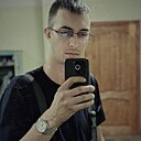 Максим, 33 года