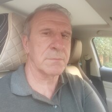 Олег, 63 из г. Москва.