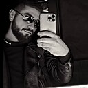Den, 33 года