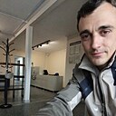 Антон, 33 года
