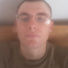 Фотография мужчины Maksim, 19 лет из г. Алматы