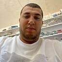 Oybek, 33 года