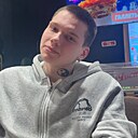 Максим, 22 года
