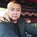 最独特, 42 года
