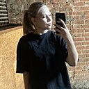 Полина, 22 года