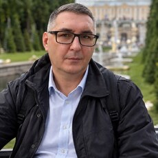 Олег, 48 из г. Санкт-Петербург.