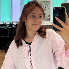 Фотография девушки Октябрина, 20 года из г. Омск