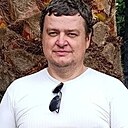 В Алексеевич, 42 года