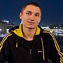 Ким, 20 года