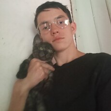 Фотография мужчины Максим, 18 лет из г. Серпухов