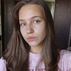 Фотография девушки Каролина, 18 лет из г. Барнаул