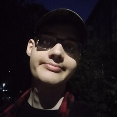 Фотография мужчины Денис, 19 лет из г. Ижевск