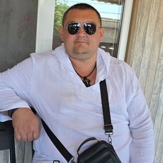 Фотография мужчины Артем, 42 года из г. Докучаевск