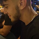 Adrian, 24 года