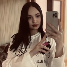 Фотография девушки Оля, 18 лет из г. Нижний Тагил