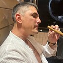 Лев, 37 лет